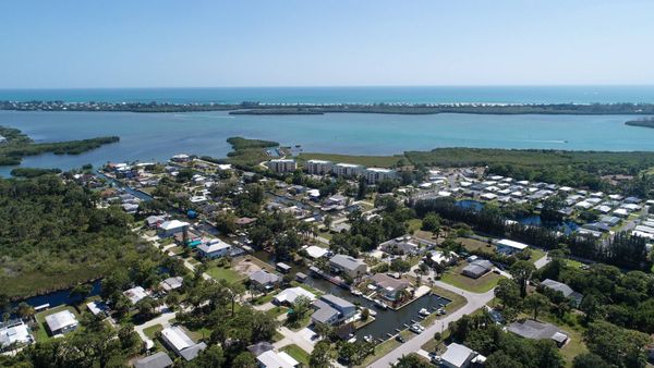 Aerial house location to Lemon Bay and Gulf of Mexico just beyond