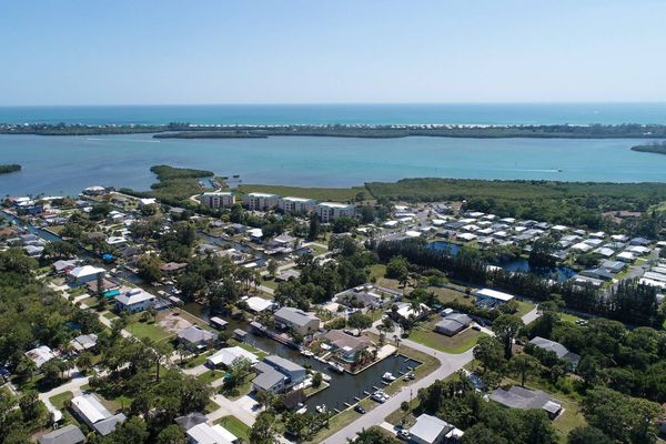 Aerial house location to Lemon Bay and Gulf of Mexico just beyond