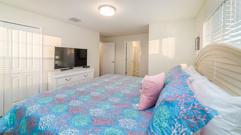Master King Bedroom 2 (Angle)
49" Smart TV