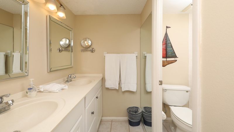 Bathroom #1
Walk-in Shower