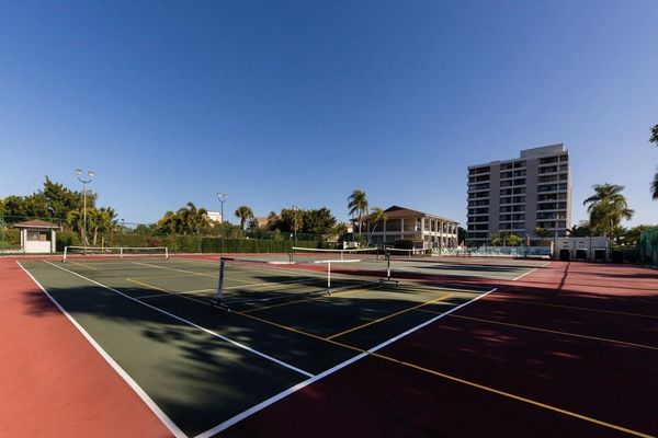 Tennis & Pickleball Courts
