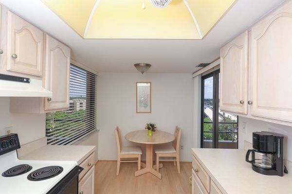 Breakfast Nook off kitchen