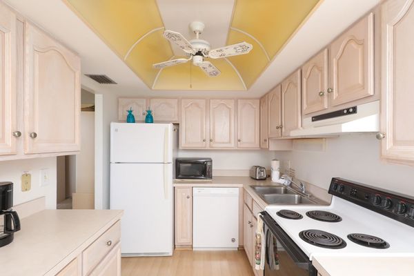 Fully-equipped kitchen