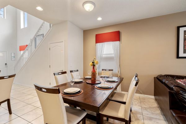Dining (Angle)