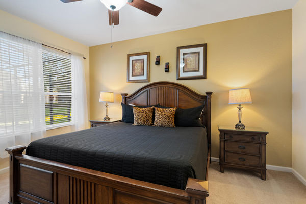 Master King Bedroom 1 Downstairs Attached Bathroom