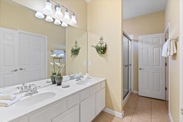 Master King Bathroom 1 Shower