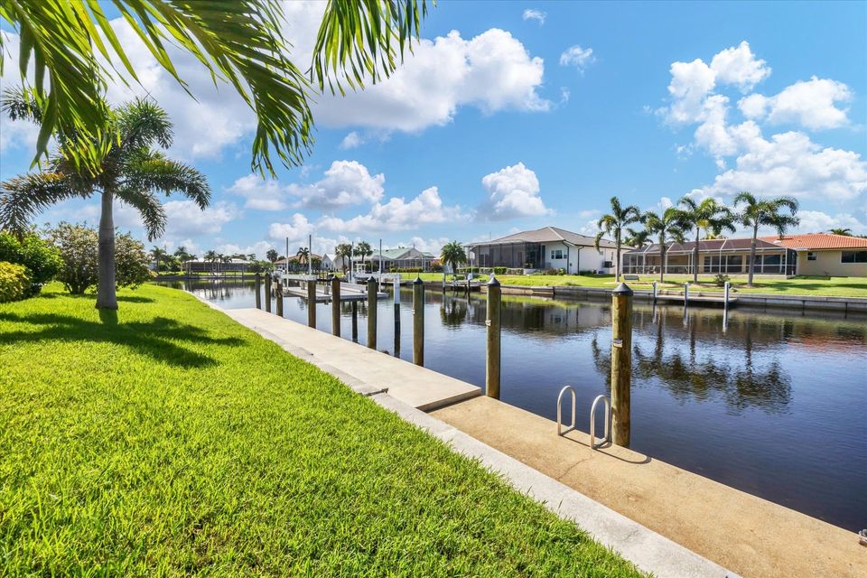 (Boat lift not available)