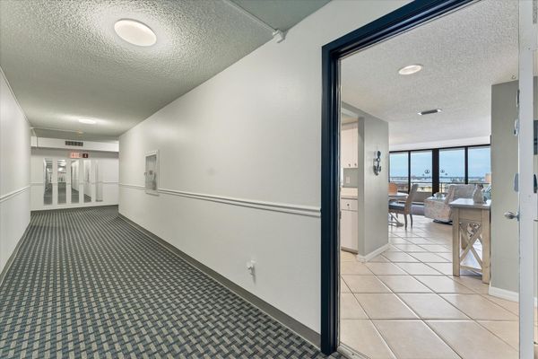 2 bedroom, 2 bathroom condo on Siesta Key