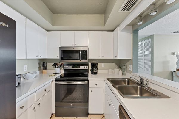 Fully-equipped kitchen