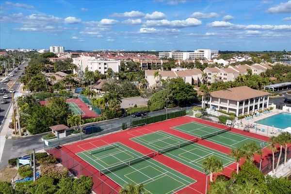 Tennis & Pickleball courts