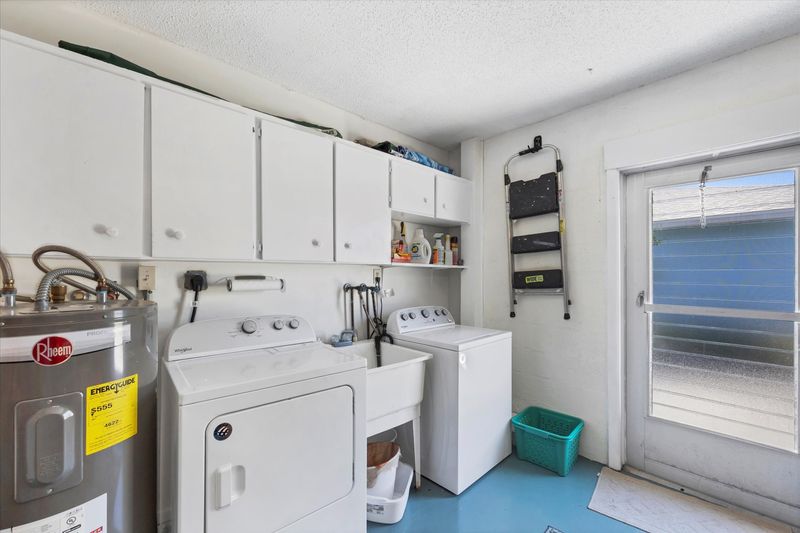 Full-size washer & dryer