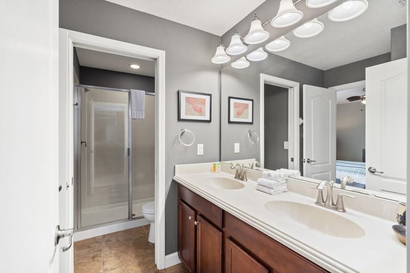 King Bathroom 4 Shared Bath Shower