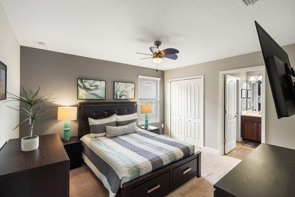 Queen Bedroom 5 Upstairs Shared Bathroom