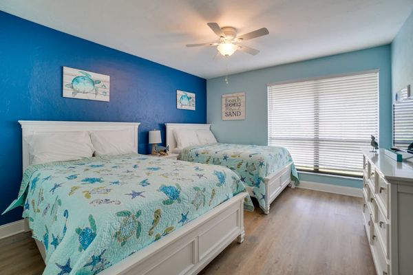 Bedroom 2 - 2 Full Beds