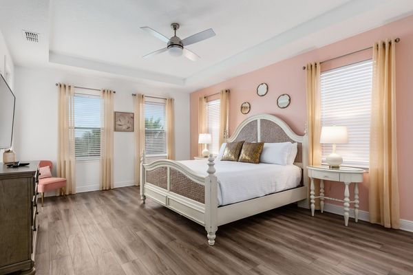 Sleep well in the master bedroom