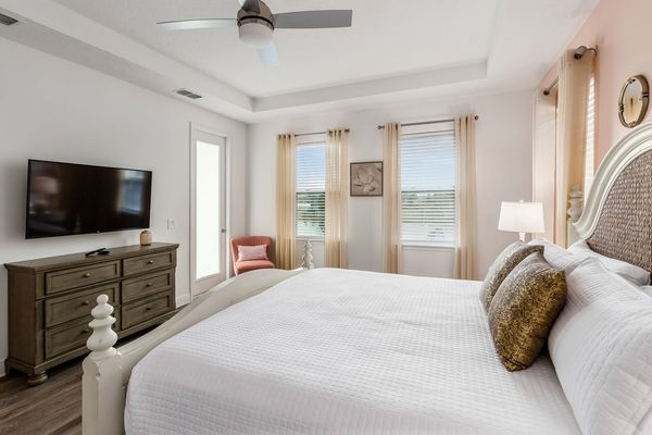 Lounge in the king-size bed with a TV and large ensuite bathroom