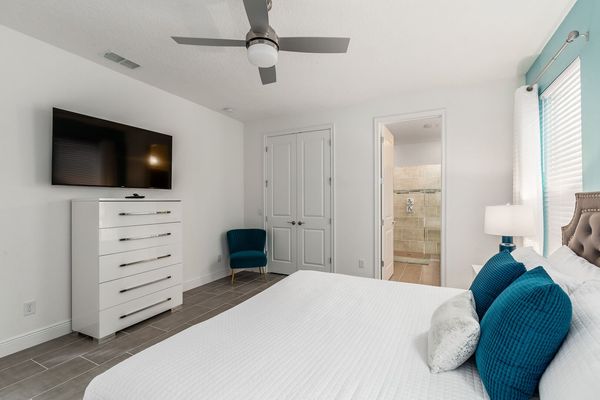 Watch your favorite movie from bedv