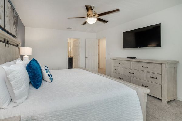 Master King Bedroom 1 (Angle)
50" Smart TV