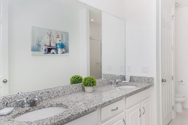 Master King Bathroom 2
Upstairs-Shower