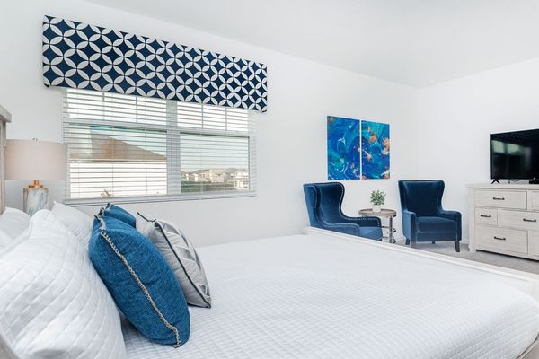 Master King Bedroom 2 (Angle)
50" Smart TV