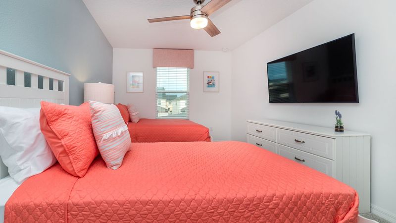 Twin/Double Bedroom 2 (Angle)
55" Smart TV