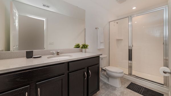 King Suite Bathroom 4 Upstairs
Shower
Bed 3