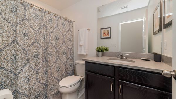 Hall Bathroom 5 Upstairs
Tub/ Shower Combo