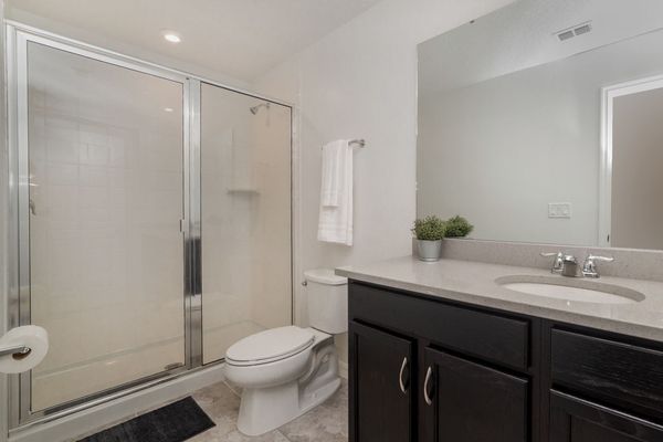 Twin/Double Suite Bathroom 2 Upstairs
Shower