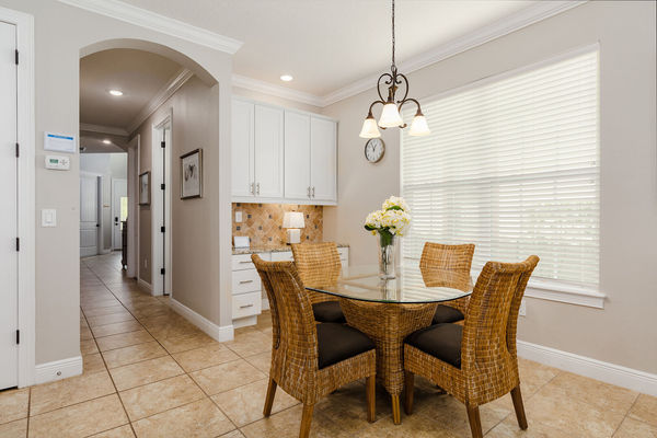 Start the day with a delicious cup of coffee at the breakfast nook