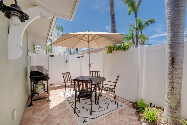 Rear Lanai