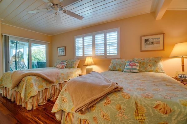 Bedroom 3 - 2 Queen Beds