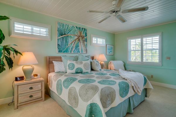 Upstairs Primary Bedroom - King Bed