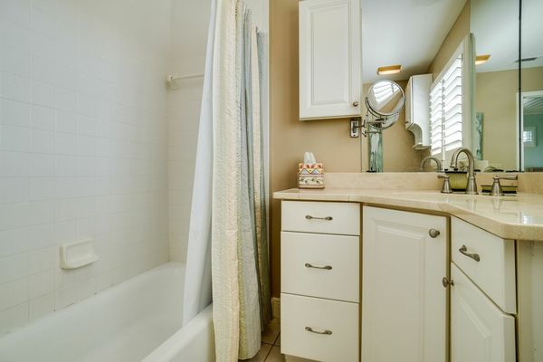 Upstairs Primary Bathroom