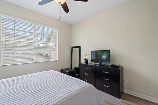 Queen Bedroom 6 32" TV