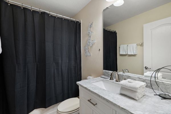 Hall Bathroom 3 Upstairs Tub/Shower Combo