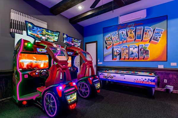 Race against friends on the SuperCars racing game