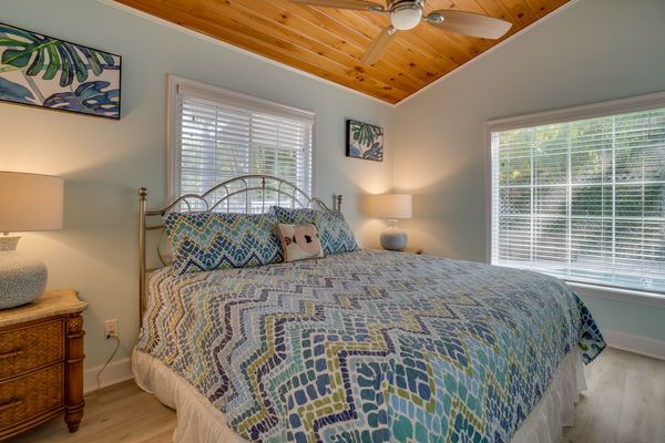 Bedroom 2 - King Bed