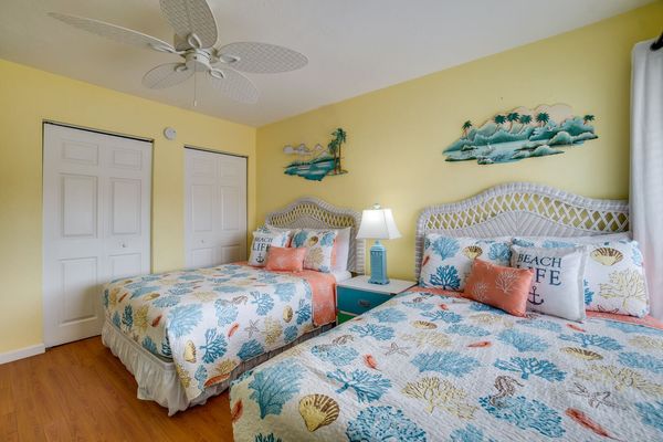 Bedroom 2 - 2 Full Beds