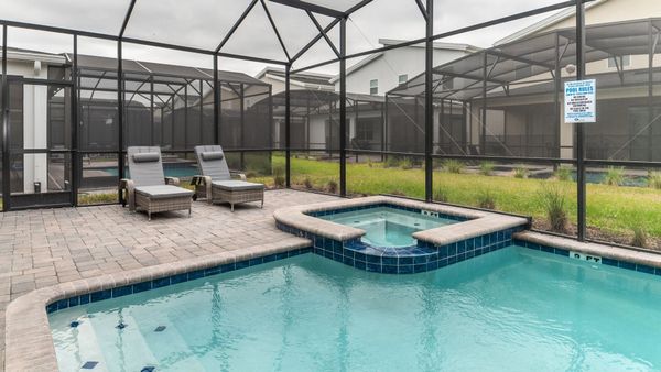 Spa & Pool