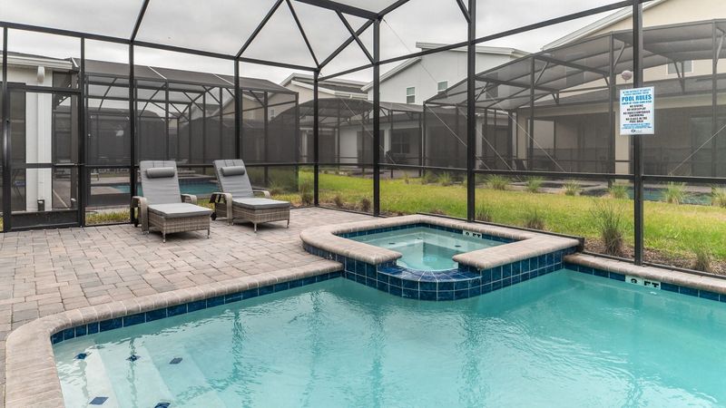 Spa & Pool