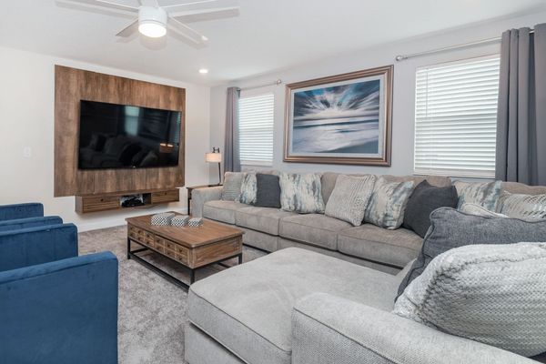 Loft (Angle)
75" SMART ROKU TV, BLURAY