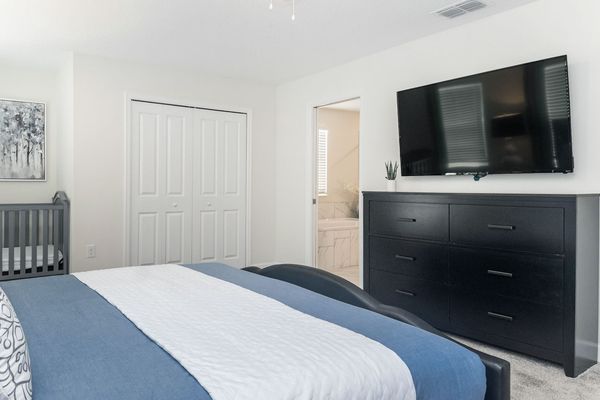 Master King Bedroom (Angle)
58" SMART ROKU TV, 
WOOD CRIB