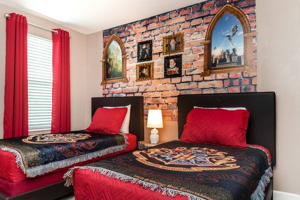 Twin/Twin Bedroom  Upstairs
Harry Potter