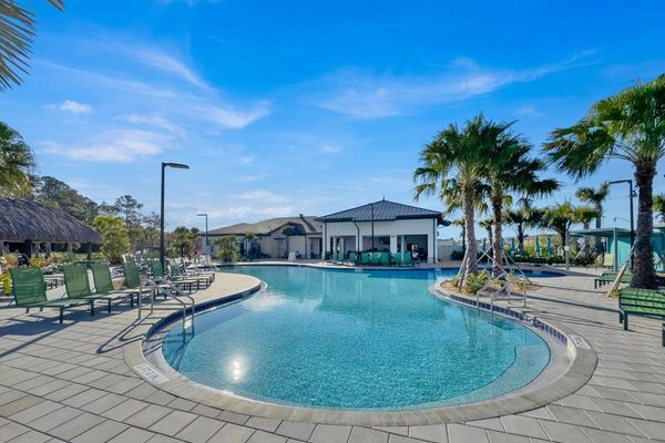 Storey Lake - Bronson Club - Resort Pool