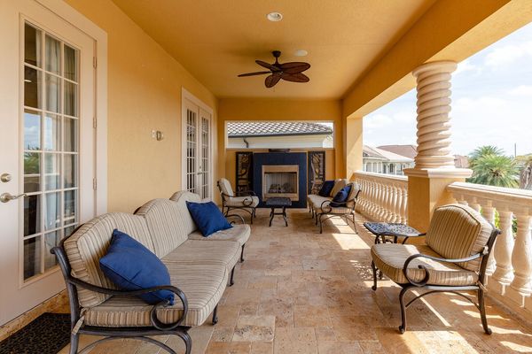 Disclaimer: Fireplace not allowed for guest use, homeowner use only.