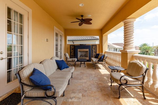 Disclaimer: Fireplace not allowed for guest use, homeowner use only.