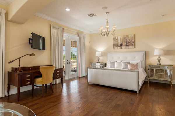 Luxury details all around