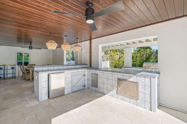 Outdoor Kitchen