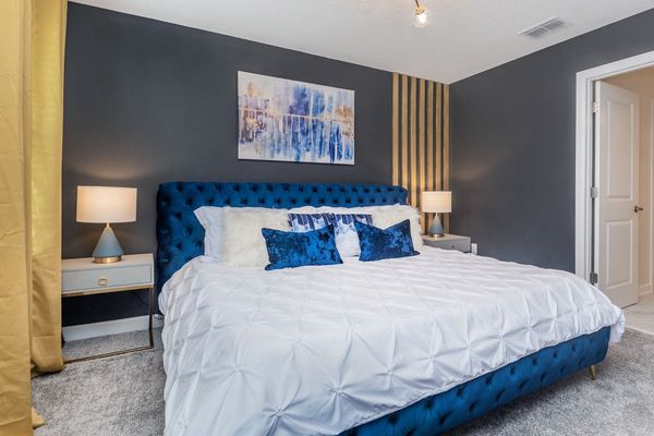 King Bedroom 8 Upstairs
Shared Bathroom