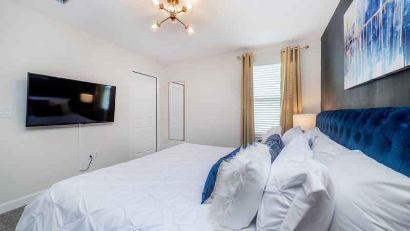 King Bedroom 8 (Angle)
50" Smart  TV